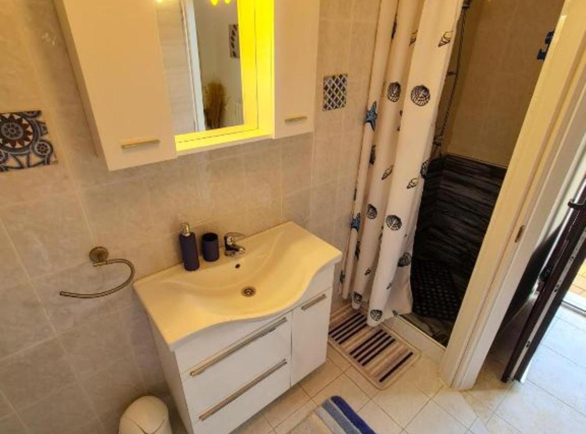 Apartments Marko Novi Vinodolski Kültér fotó